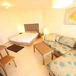 Apartament Menada *