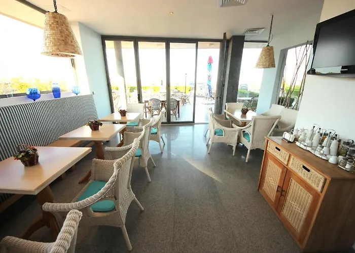 Apartament Menada *